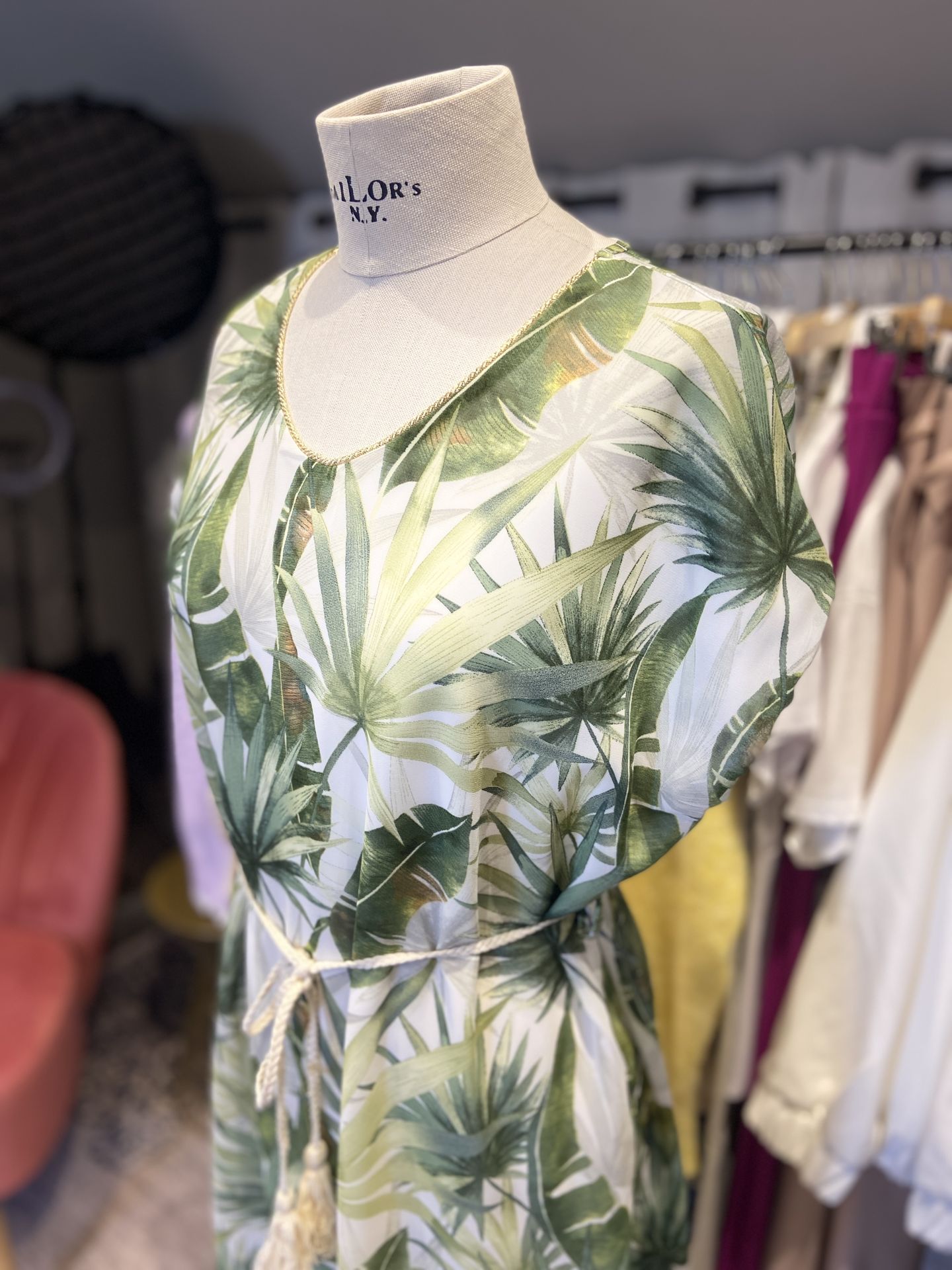 Korte zomerjurk met palmprint
